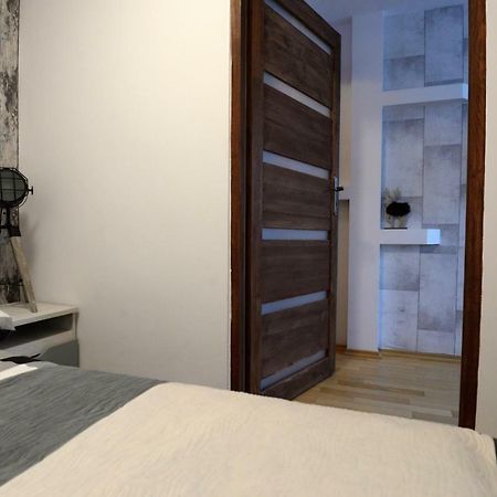 Apartament Columbus Lägenhet Ustrzyki Dolne Exteriör bild