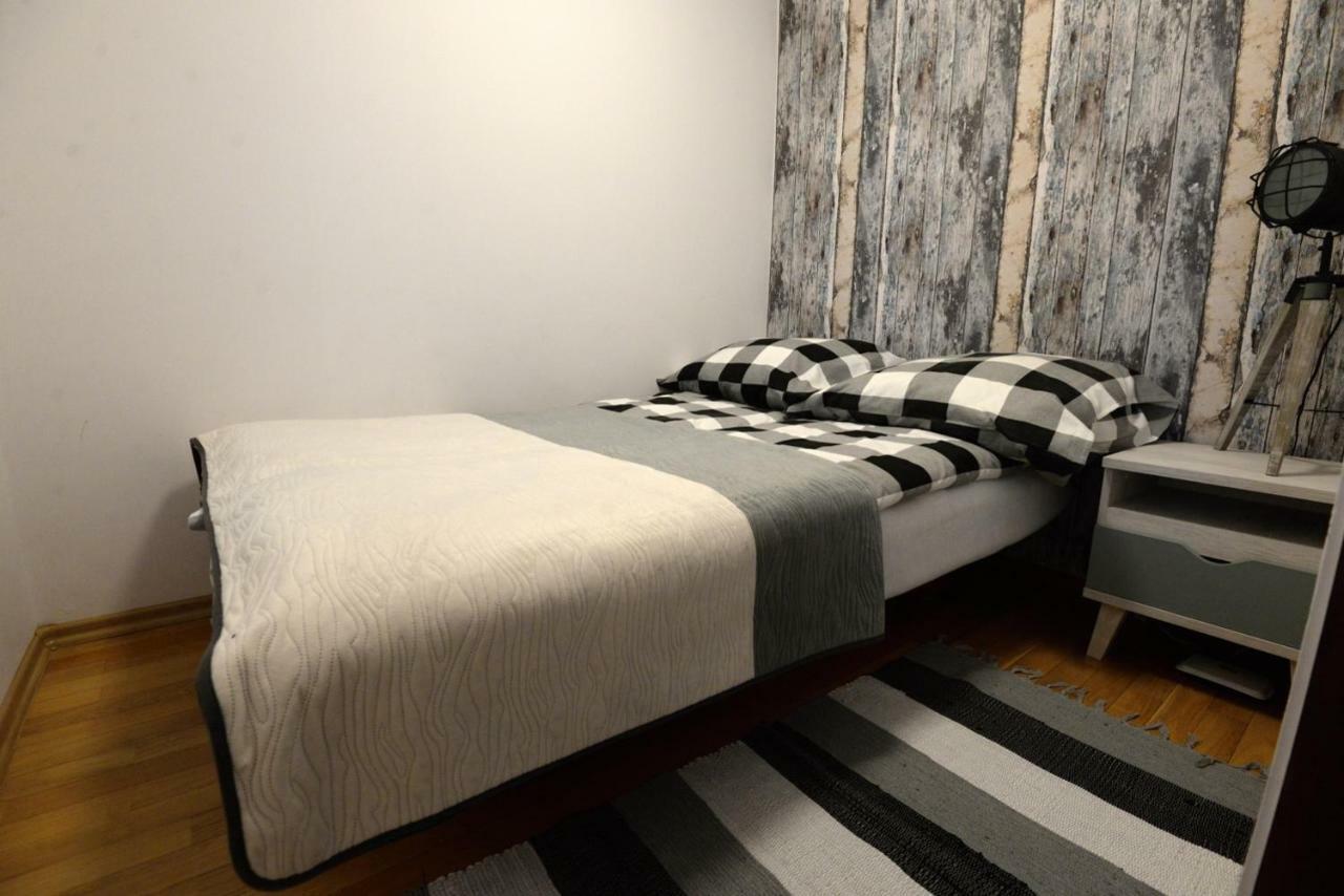 Apartament Columbus Lägenhet Ustrzyki Dolne Exteriör bild