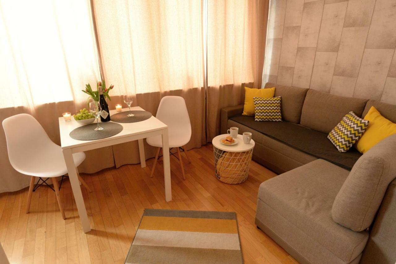 Apartament Columbus Lägenhet Ustrzyki Dolne Exteriör bild